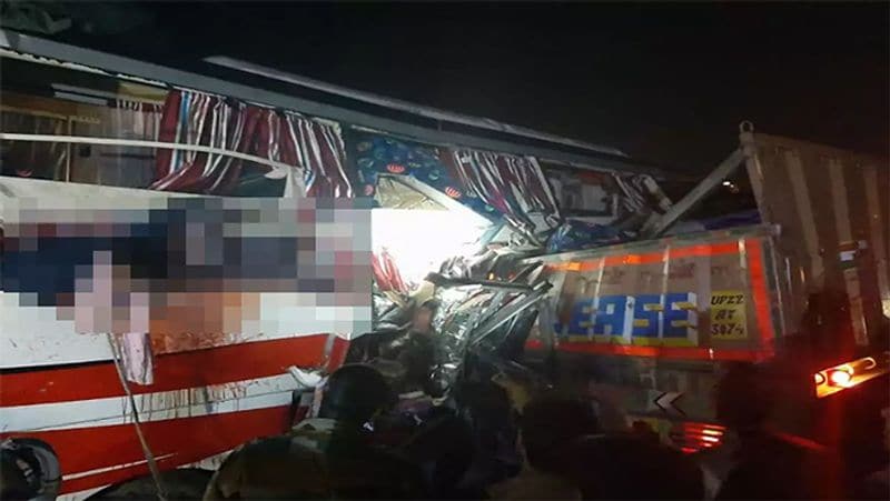 Accident on Agra-Lucknow Express killed 14 people kps