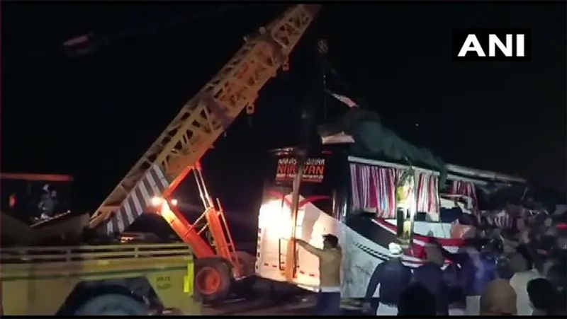 Accident on Agra-Lucknow Express killed 14 people kps