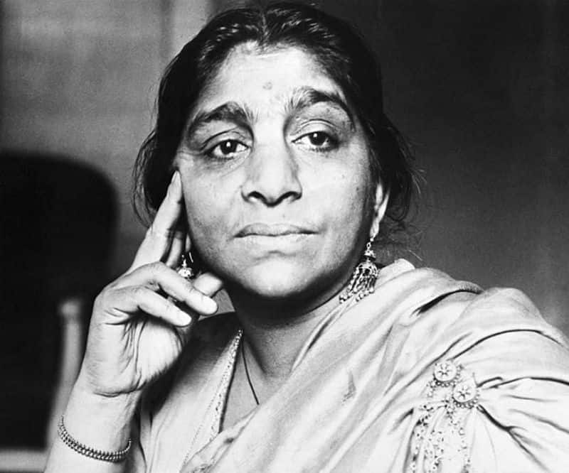 Her father was administrator of Hyderabad college. Her mother was a notable Bengali poet. (Photo: Getty Images)