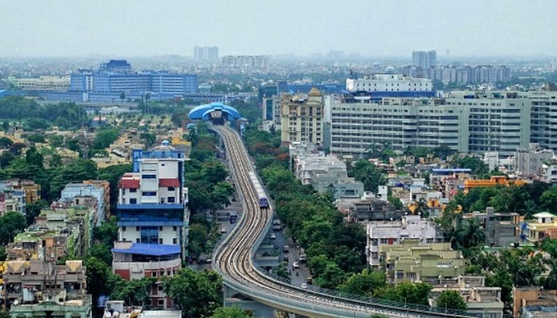যেখানে থাকবেন আরপিএফের উচ্চপদস্থ আধিকারিকরা। উদ্বোধনের দিন স্টেশনে বম্ব ডিসপোজাল কর্মীদের সঙ্গে রাখা হবে প্রশিক্ষণপ্রাপ্ত কুকুরদের।জানা গিয়েছে, অনুষ্ঠানের জায়গাটির নিরাপত্তার দায়িত্ব থাকবে আরপিএফের ওপর।