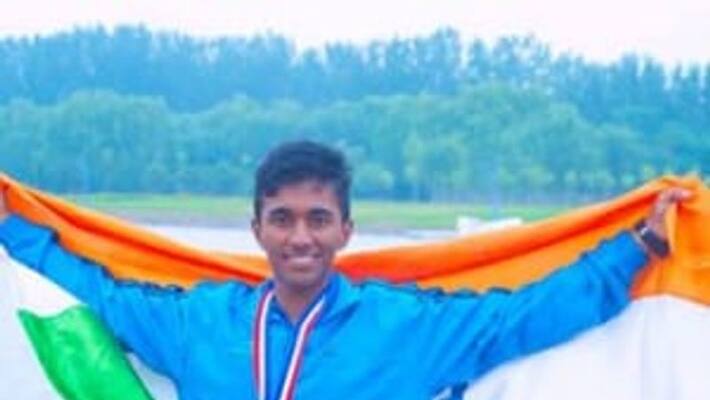 i have very suffer by unknowing Hindi at north India and team and among the players i have very suffer by unknowing Hindi at north India and team and among the players