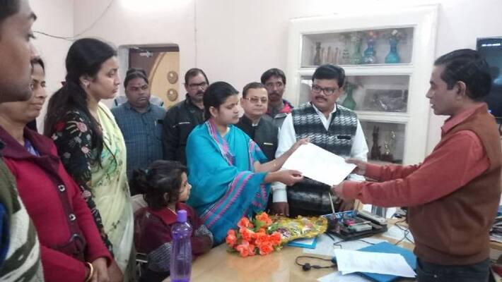 CM Mamata Banerjee provides employment to widow in Bankura CM Mamata Banerjee provides employment to widow in Bankura