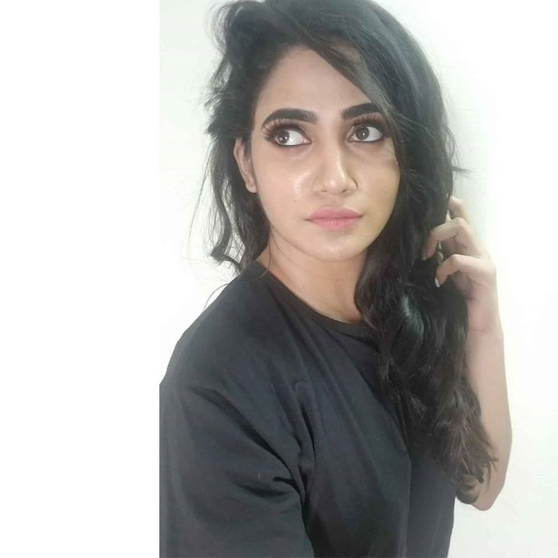 Losliya