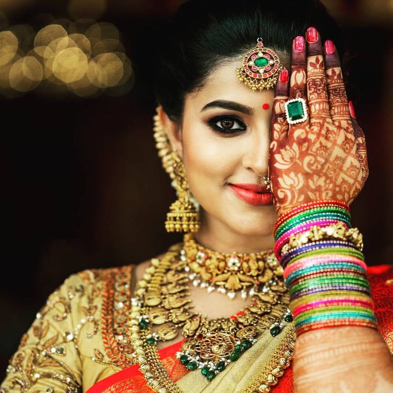 Actress Sneha Prasanna Looks Like Angel In Her Pregnancy PhotoShoot