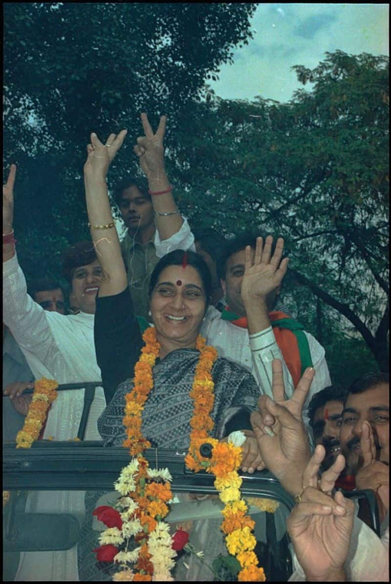 BJP leader and Delhi Chief Minister Sushma Swaraj campaigns for Delhi Assembly Elections on November 6, 1998. (Photo by Prakash SrivastavHindustan Times via Getty Images)