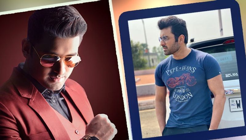 মাঝেমধ্যেই অন্তরঙ্গ মুহূর্তে ধরা দেন এই লাভ বার্ডস। কিছুদিন আগেও নিজের সোশ্যাল হ্যান্ডেলে ঘনিষ্ঠ মুহূর্তের একটি ছবি শেয়ার করেছিলেন অঙ্কুশ। যা মুহূর্তের মধ্যে ভাইরাল হয়েছিল নেটদুনিয়ায়।
