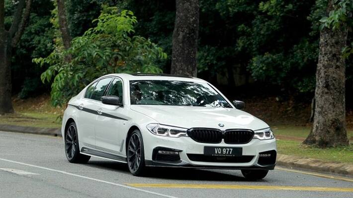 Drunk UP man parks his BMW on roadside to urinate, thieves flee with car Drunk UP man parks his BMW on roadside to urinate, thieves flee with car