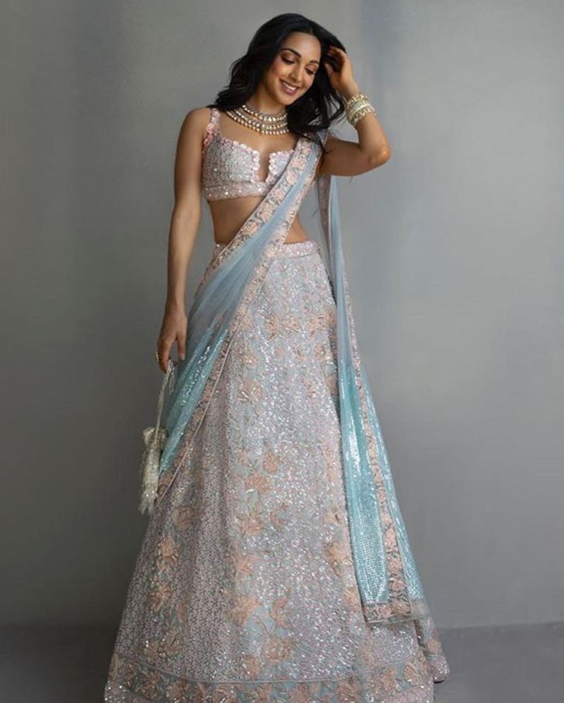 Heroine Kiara Advani Latest Hot photos