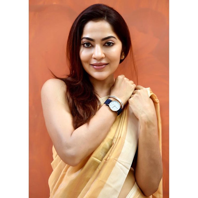 Actress VJ Ramya Hot Photo Shoot Collection