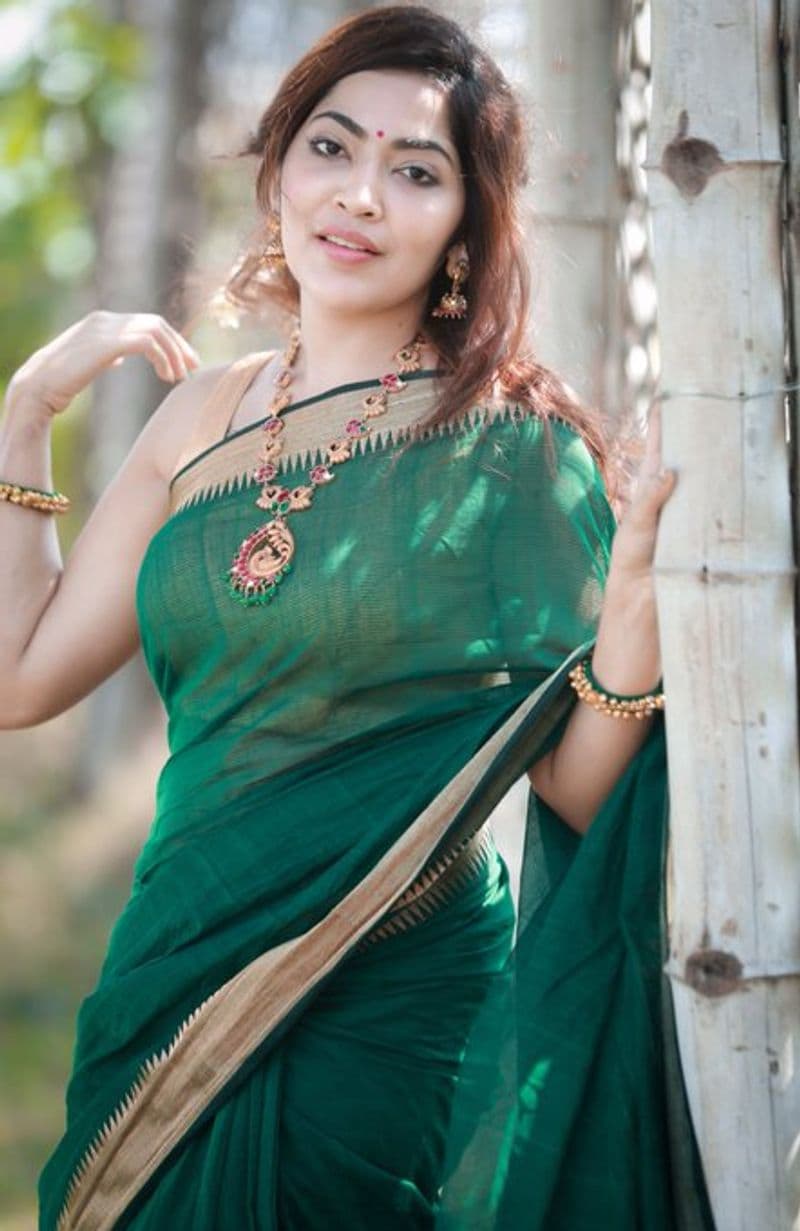 Actress VJ Ramya Hot Photo Shoot Collection