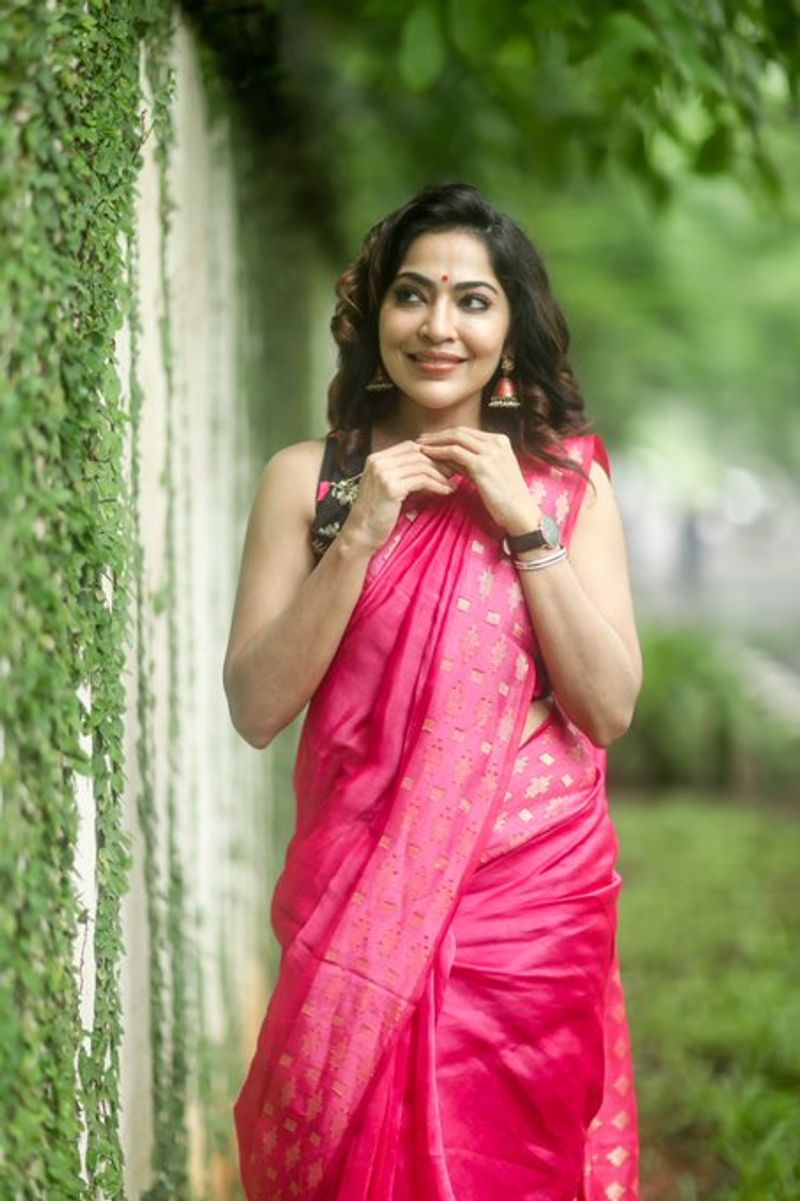 Actress VJ Ramya Hot Photo Shoot Collection