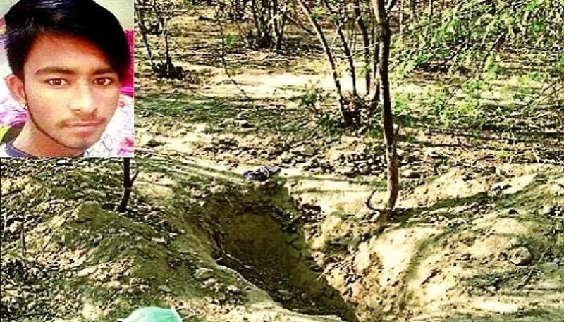 तिर्वा कस्बे के अन्नपूर्णानगर निवासी गोपाल राजपूत ठठिया रोड पर लोगों का इलाज करते हैं। इनका बेटा अभिषेक (16) कस्बे के महेंद्र नीलम जनता इंटर कालेज में इंटर का छात्र था। चार फरवरी को उसके साथ पढ़ने वाले मोहल्ले के दो दोस्त प्रवेश पत्र लेने के नाम पर कालेज लिवा गए थे, लेकिन वे अपहरण कर उसे जंगल में लेकर चले गए और प्लानिंग के तहत उसकी हत्या कर शव को ठिकाने लगा दिए। (हत्या के बाद इसी गड्ढे में दफनाया गया था शव, इनसेट में मृत छात्र अभिषेक की फाइल फोटो)