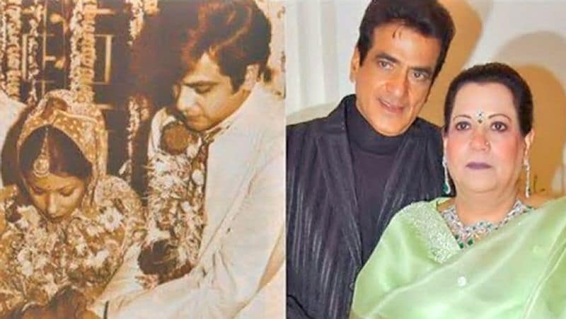 जितेन्द्र-शोभा कपूर : शोभा कपूर जब 14 साल की थीं तब जितेंद्र को उनसे प्यार हो गया था। उस वक्त जितेंद्र बॉलीवुड स्टार नहीं थे। जब जितेंद्र बॉलीवुड में अपनी किस्मत आज़मा रहे थे उसी वक्त शोभा ब्रिटिश एयरवेज में कम कर रही थीं। जॉब की वजह से शोभा को अक्सर विदेश में रहना पड़ता था और वो चाह कर भी जीतू से नहीं मिल पाती थीं। हालांकि 18 अक्टूबर, 1974 को जितेंद्र और शोभा शादी के बंधन में बंध गए। दोनों के दो बच्चे एकता और तुषार कपूर हैं।