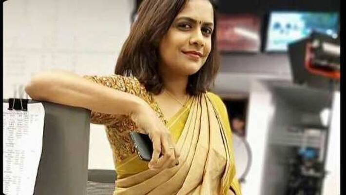 News anchor in Kerala realises she has won state award during live broadcast Video goes viral News anchor in Kerala realises she has won state award during live broadcast Video goes viral