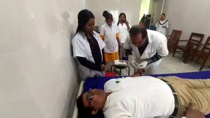 Couple went for blood donation in Valentines Day Couple went for blood donation in Valentines Day