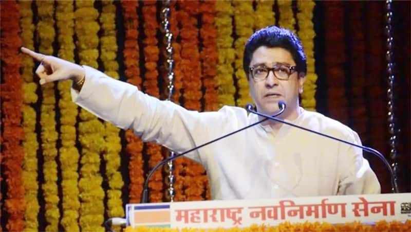 Raj Thackeray that those who spit and spread the virus should be killed in public