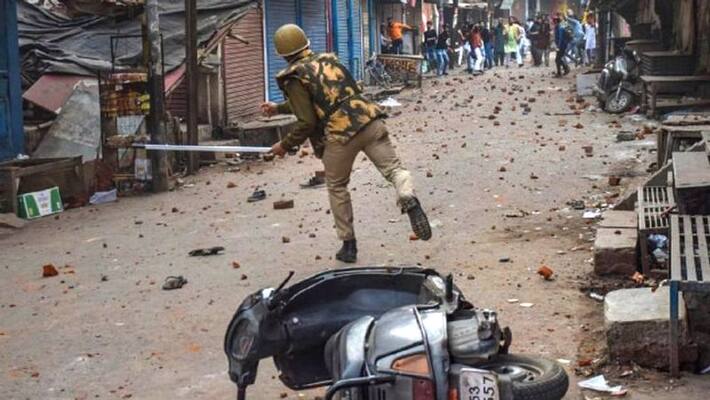 allahabad high court stays notice to recover damages from anti caa protestor KPU allahabad high court stays notice to recover damages from anti caa protestor KPU