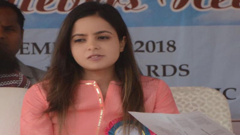 IPS में सिलेक्ट होने के बाद वह ट्रेनिंग के लिए चली गईं। वहां से वापस आने के बाद उन्हें लखनऊ में 2 वर्षों तक ट्रेनी एएसपी का कार्यभार सौंपा गया। वह इस दौरान अपनी एक्टिवनेस और सही निर्णय के लिए फेमस रहीं। इसके आलावा वह झांसी में एसपी सिटी के रूप में भी तैनात रह चुकी हैं।
