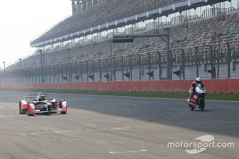 Indias first formula 1 race track buddh international circuit sealed for payment due