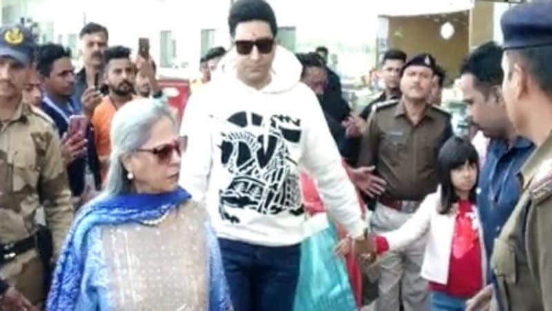 बच्चन परिवार जहांनुमा रिट्रीट में रुका है। बताया जा रहा है कि जन्मदिन मनाने के बाद सभी लोग शाम तक मुंबई लौट जाएंगे।