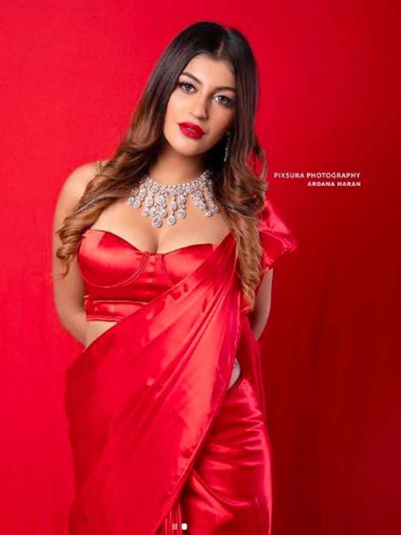 tamil heroines red color hot dress photo gallery