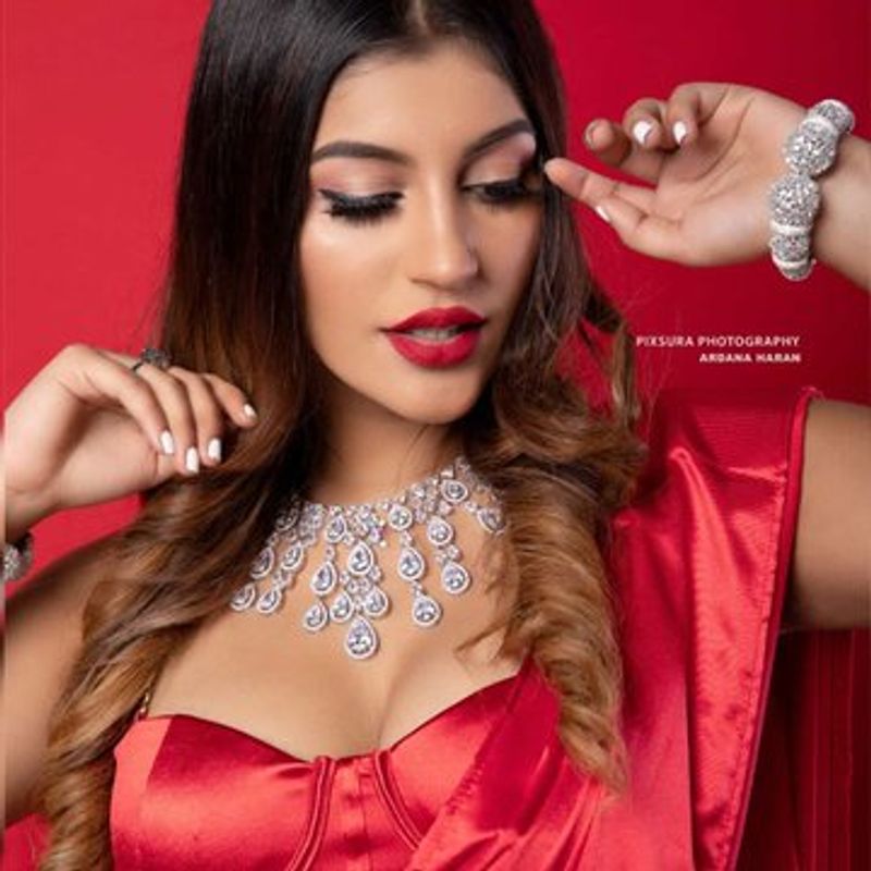 Big Boss Fame Yashika Anand Secret Tattoo Show in Hot Red Saree Photo Shoot