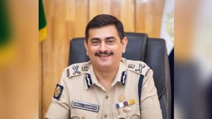 Police Commissioner wishes luck to Madhyamik students Police Commissioner wishes luck to Madhyamik students
