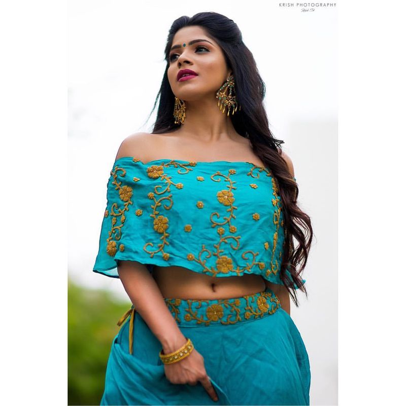 Bachelor Movie Heroine Divya Bharathi Hot Photos