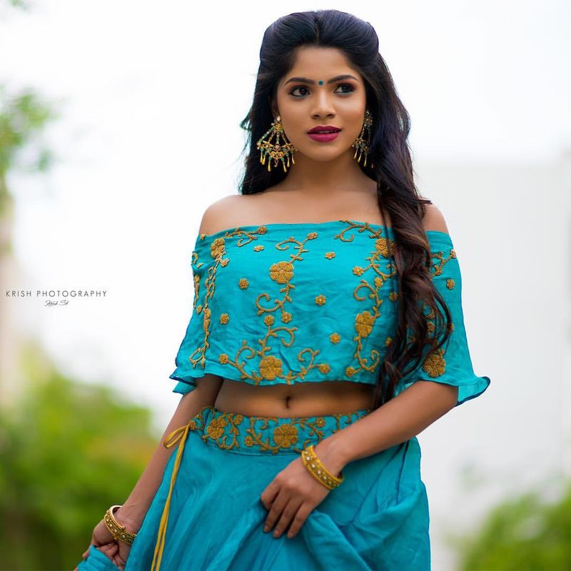 Bachelor Movie Heroine Divya Bharathi Hot Photos