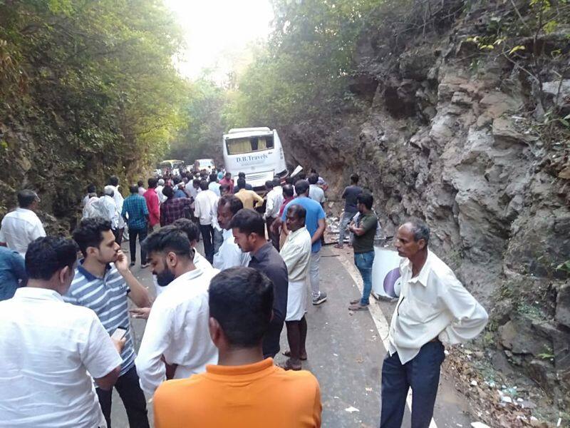 7 Kills  Several injured after bus rams to Rock at Udupi