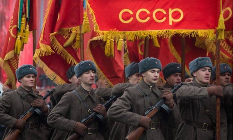 Russian communists to back plans to add the word God to the constitution, will comrade Lenin forgive