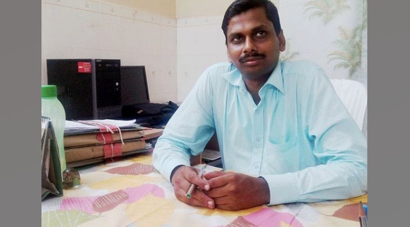 एलमबहावत यहां रूकें नहीं बल्कि उन्होंने प्रयास जारी रखा। एलमबहावत के मुताबिक वो दिन में खेती करते और शाम को नौकरी की तलाश में सरकारी दफ्तरों के चक्कर लगाते, ये सफर करीबन 9 साल तक चलता रहा।