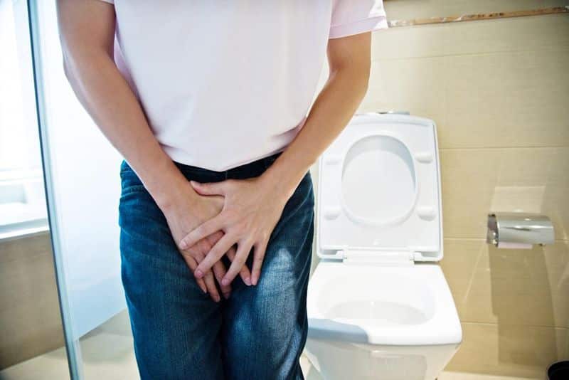 Urinate standing or sitting, women peeing standing any issue