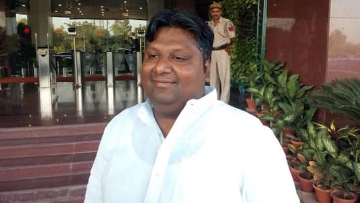 AAP MLA Imran Hussain accused of hoarding oxygen, Delhi High Court seeks response-dnm AAP MLA Imran Hussain accused of hoarding oxygen, Delhi High Court seeks response-dnm