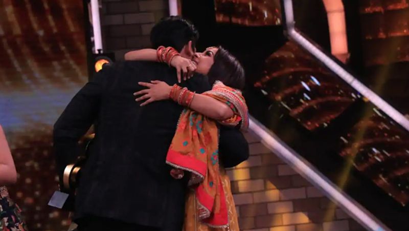 शहनाज और सिद्धार्थ के बीच प्यार और तकरार दोनों देखने के लिए मिला। इनके लड़ाई झगड़ों से इनकी दोस्ती में कोई असर नहीं पड़ा। दोनों के बीच शानदार बॉन्ड हमेशा ही देखने के लिए मिला है।