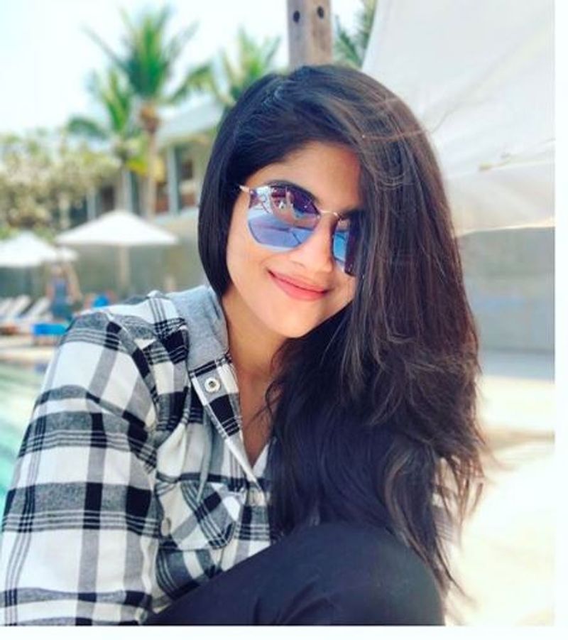 actress megha akash latest modern dress photo gallery