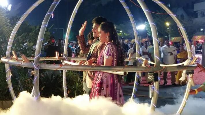 Bridesmaids gave grand entry on floral plane Bridesmaids gave grand entry on floral plane