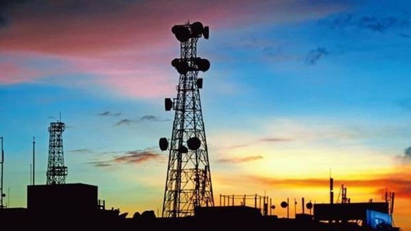 दुनिया भर में 1GB मोबाइल डेटा की लागत की तुलना करने के लिए 230 देशों में 6,313 मोबाइल डेटा प्लान का विश्लेषण करने के बाद सर्वे किया गया था। यूएस और यूके जैसे विकसित देशों को क्रमशः 1227 डॉलर और 6.66 डॉलर की लागत के 1GB मोबाइल डेटा के साथ क्रमशः 182 और 136 वें स्थान पर रखा गया है।
