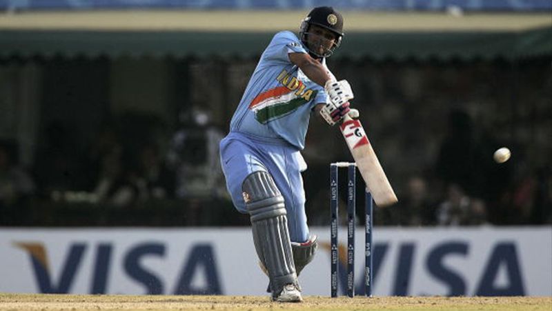 2003 वर्ल्डकप टीम का हिस्सा बनने के बाद मोंगिया का प्रदर्शन लगातार गिरता गया, पर उनके जीवन में असली परेशानी साल 2007 में शुरू हुई, जब वो ICL का हिस्सा बने।