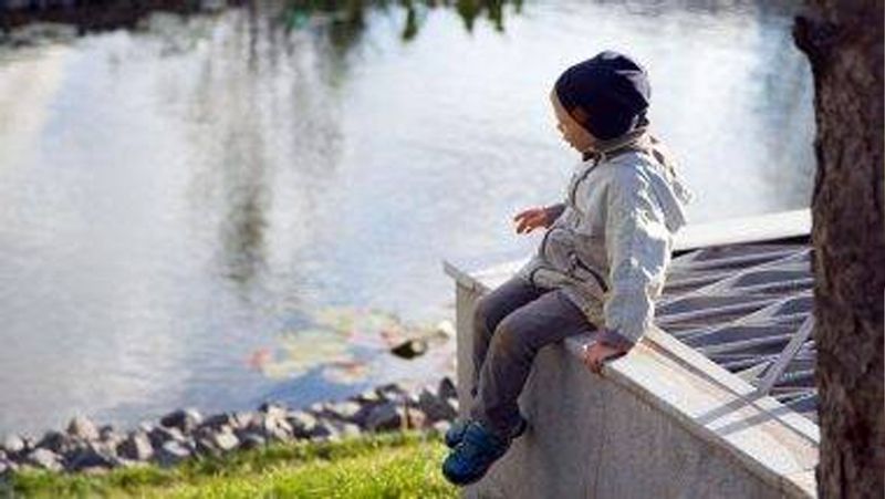 प्रोजेरिया से पीड़ित बच्चों के लिए एक साल 8 से 10 सालों के बराबर होता है। इस वजह से इसकी उम्र 70 से 80 साल के बीच थी।