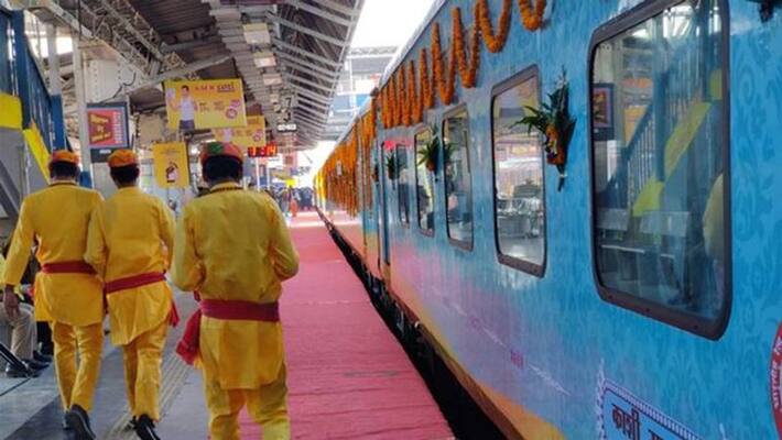 Temple built in Kashi Mahakal Express train compartment, CCTV in every coach Temple built in Kashi Mahakal Express train compartment, CCTV in every coach