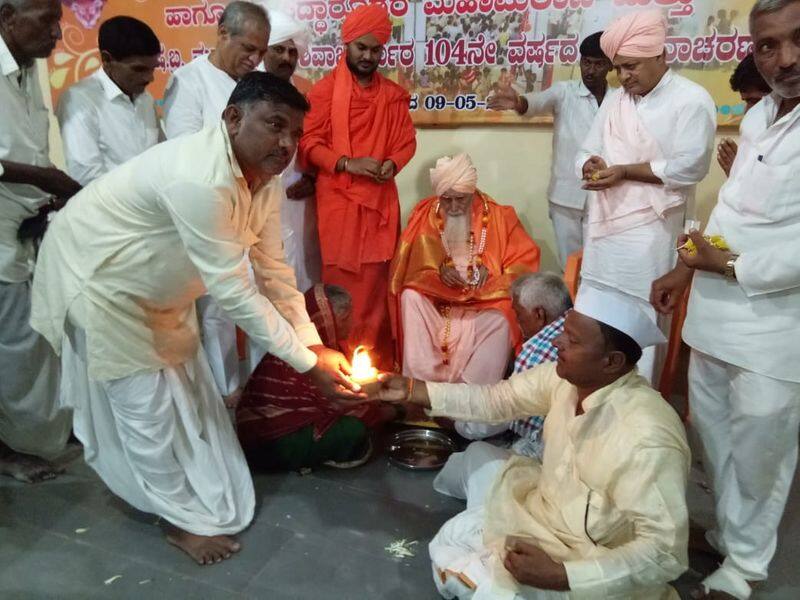 Kannolli Hiremath Swamiji Passed Away in Sindagi in Vijayapura District