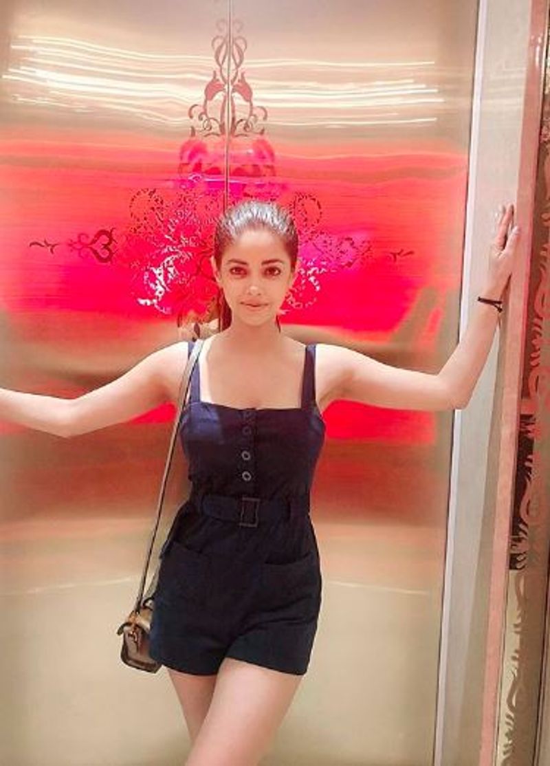 actress nila drastic transformation new look photo gallery