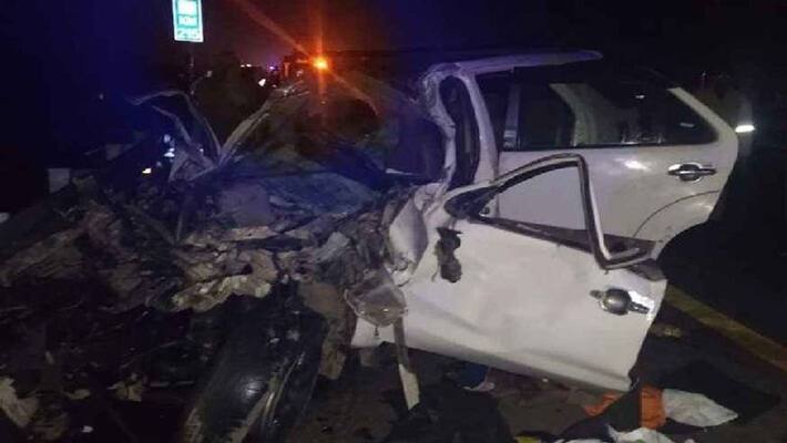 6 killed in car and roadways bus collision, severe road accident on Agra Expressway asa 6 killed in car and roadways bus collision, severe road accident on Agra Expressway asa