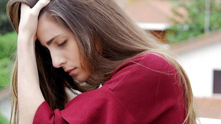 Girls are restless after breakup, adopt these 5 ways to get relief MJA Girls are restless after breakup, adopt these 5 ways to get relief MJA