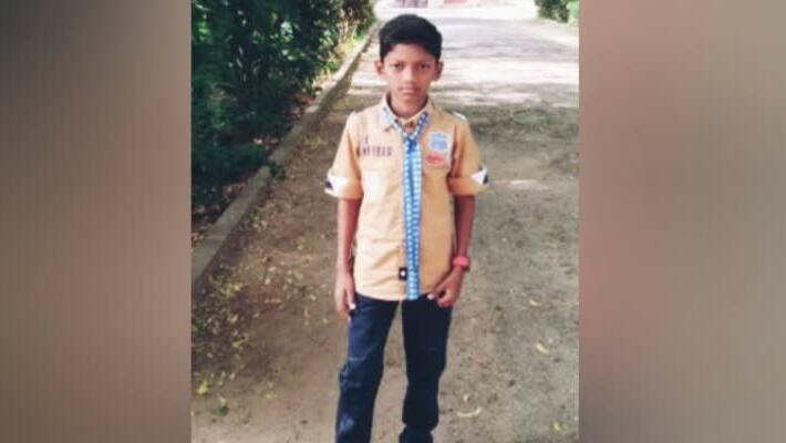 boy died while playing with saree boy died while playing with saree