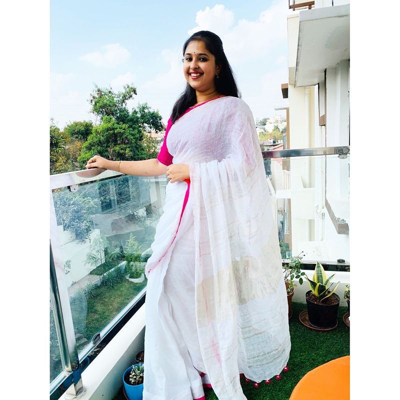 tollywood anchor kaumudi nemani instagram photos