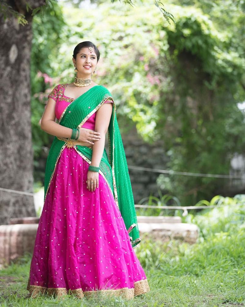 tollywood anchor kaumudi nemani instagram photos