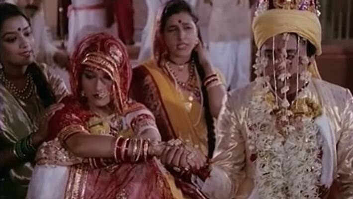 Bollywood Actress Madhuri Dixit tweets on the demise on Tapas Pal Bollywood Actress Madhuri Dixit tweets on the demise on Tapas Pal