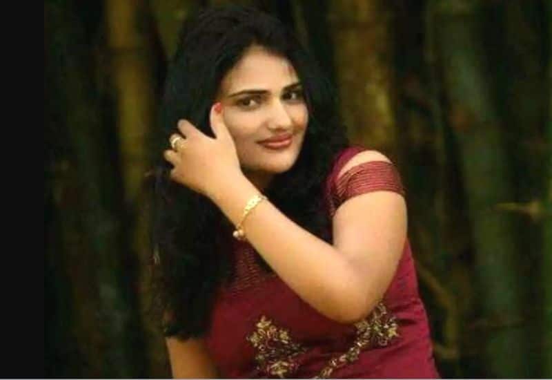 Due To Dowry Harassment  Sandelwood Young Female Singer  Commit Suicide